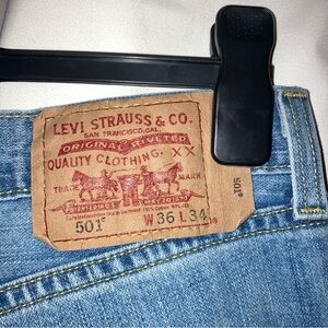 2/3. Men’s 501 Levi’s Jeans.